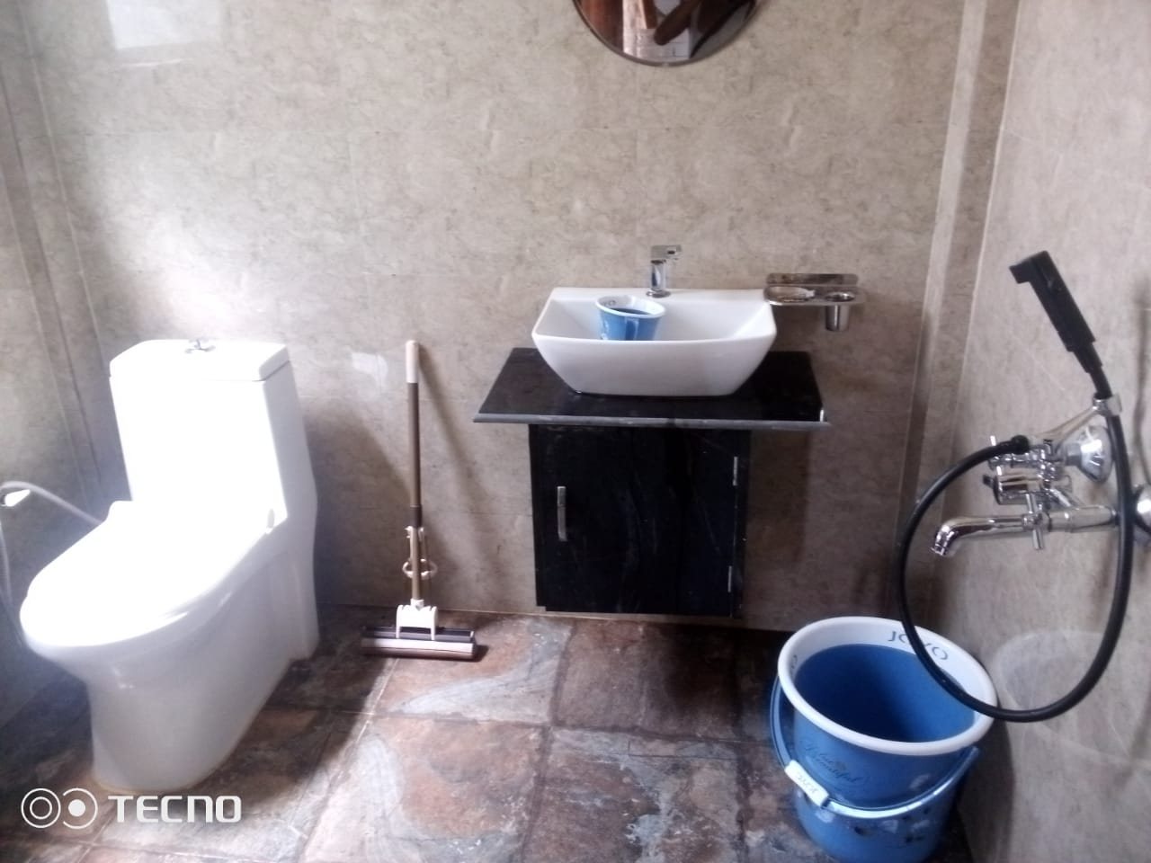 Cabin bathroom at Da-Wan-Ki