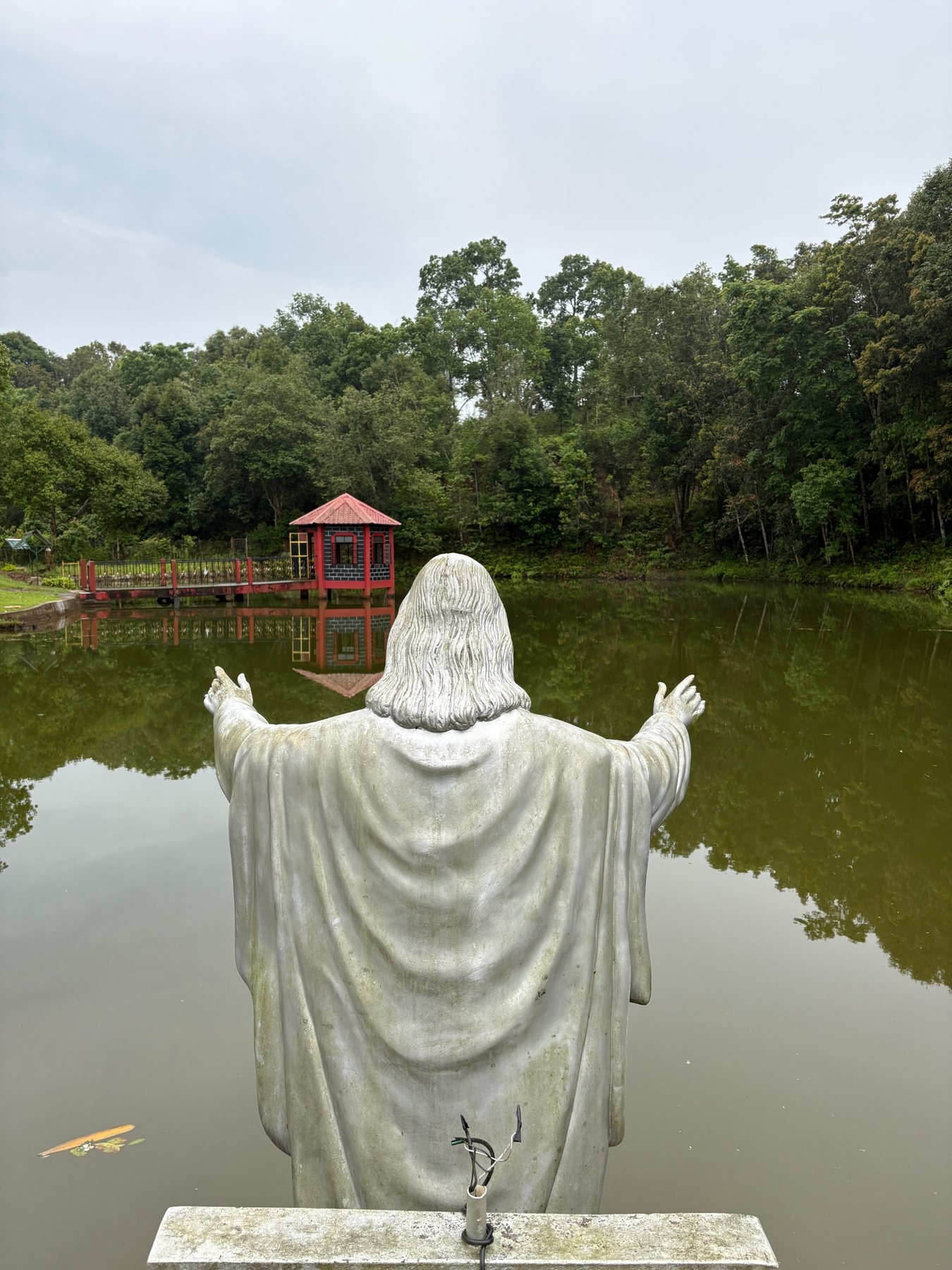 Lakeside view at Da-Wan-Ki