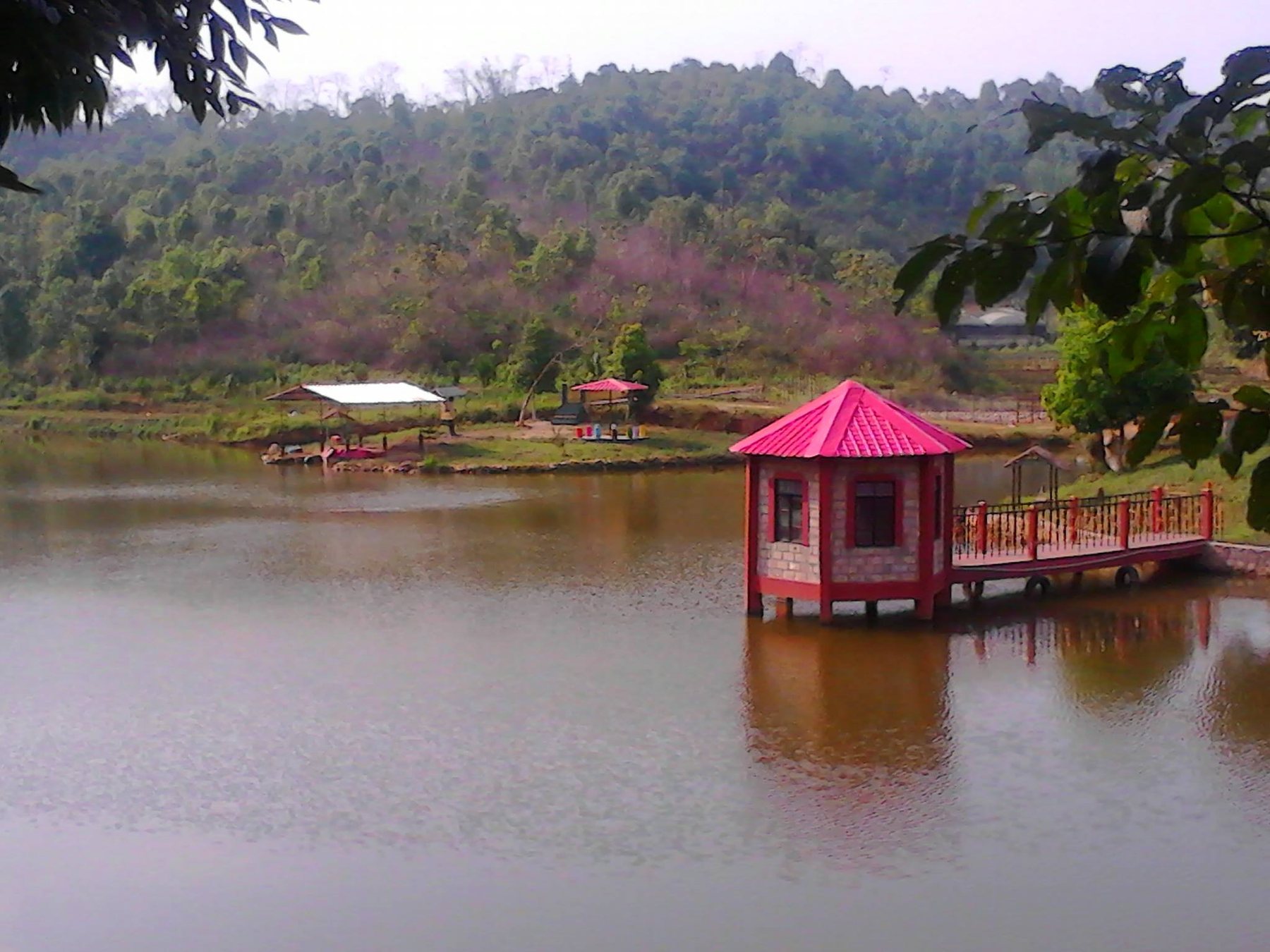 Main lake at Da-Wan-Ki